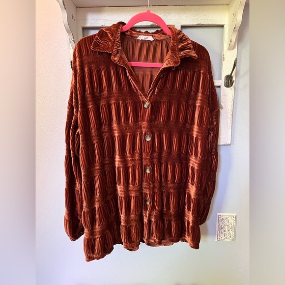 THML Brown Solid Color Textured Velvet Button Up Shirt Size M - Picture 1 of 5